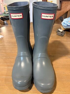 Hunter Short Rain Boots in Slate Gray